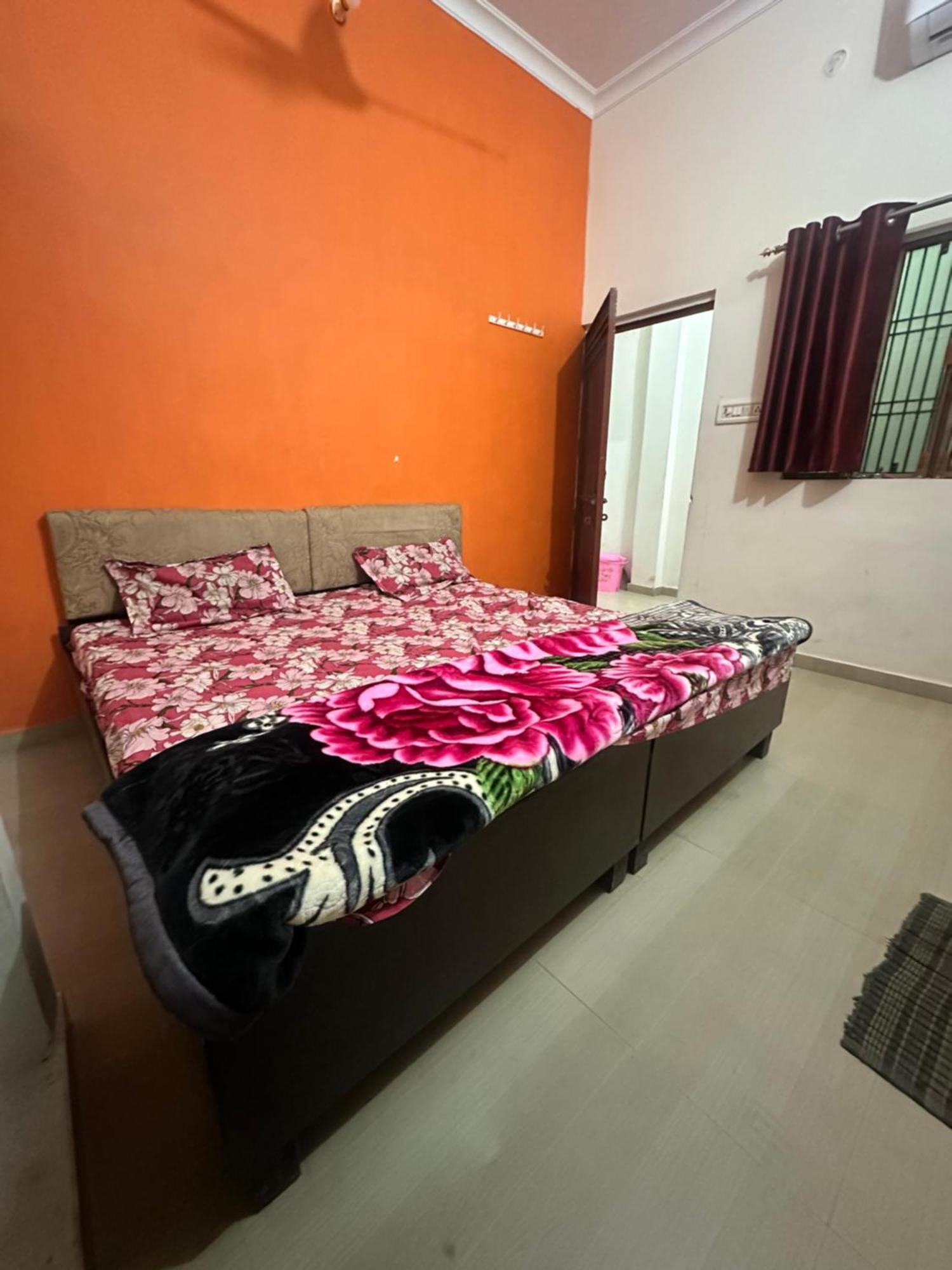 Ayodhya Khatu Shyam Guest House מראה חיצוני תמונה